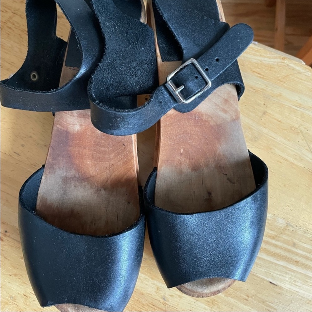 MIA women Greta mule clog 6/37 great condition.